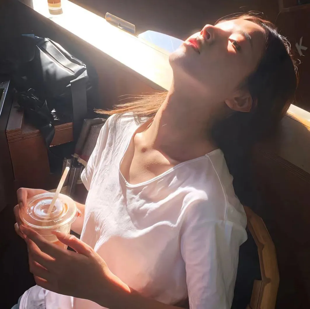 相思相望不相亲